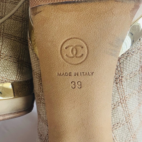 CHANEL Round Toe Lace-Up Platform Bootie Size 39 - Picture 16 of 16